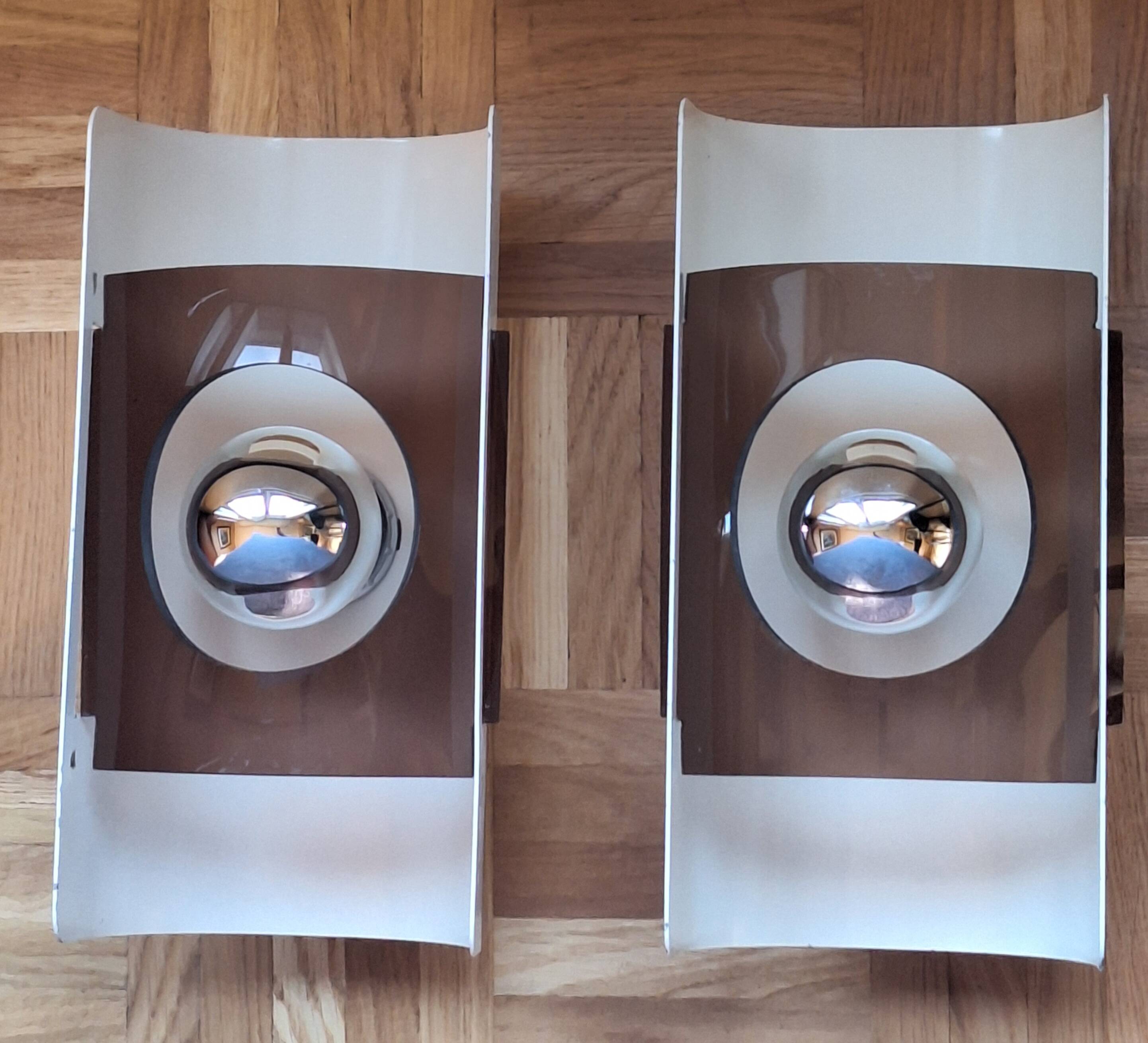 2 SPACE AGE wall lamp Futuristic design 1970 Reggiani Italy