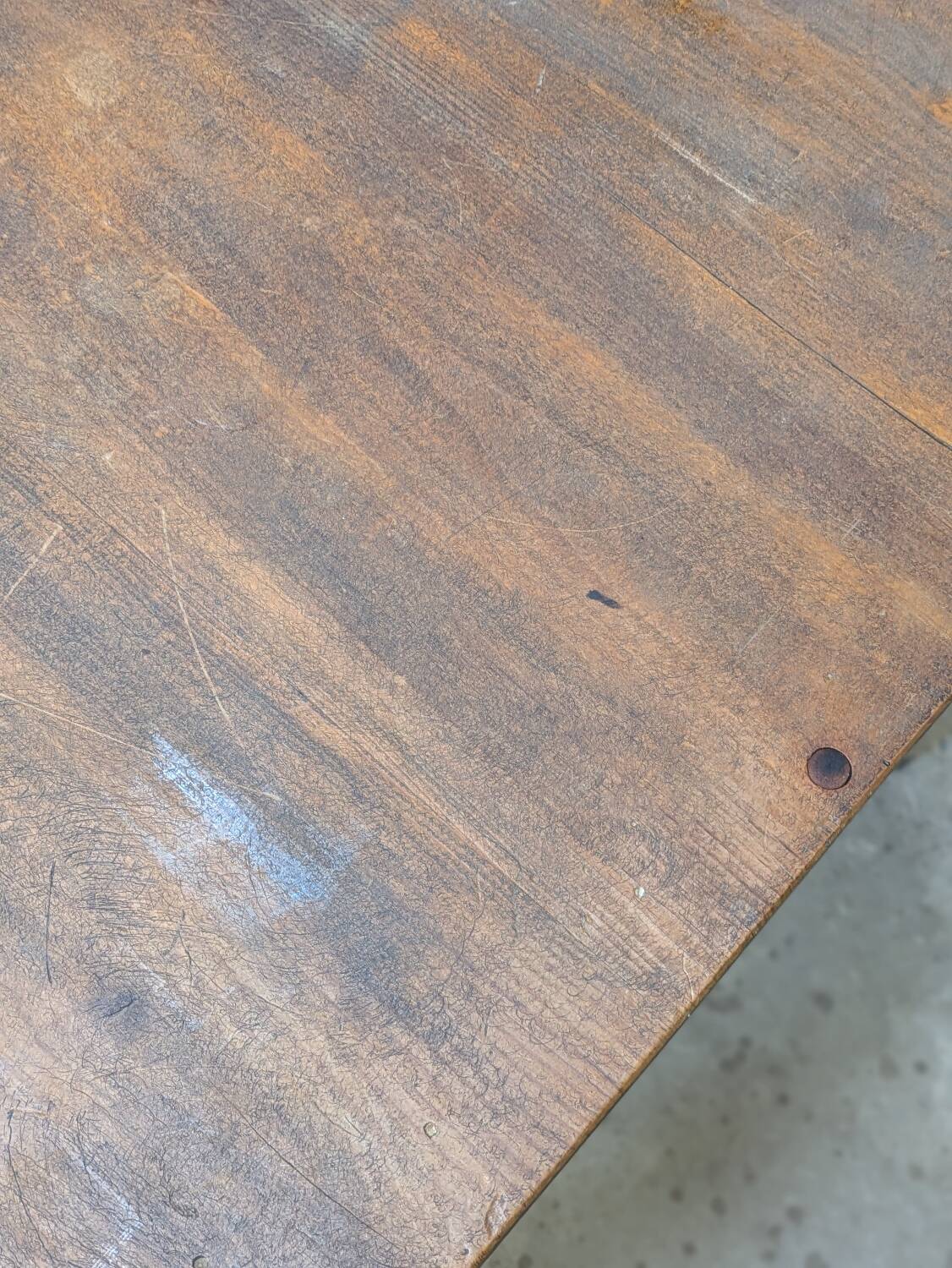 Table / desk