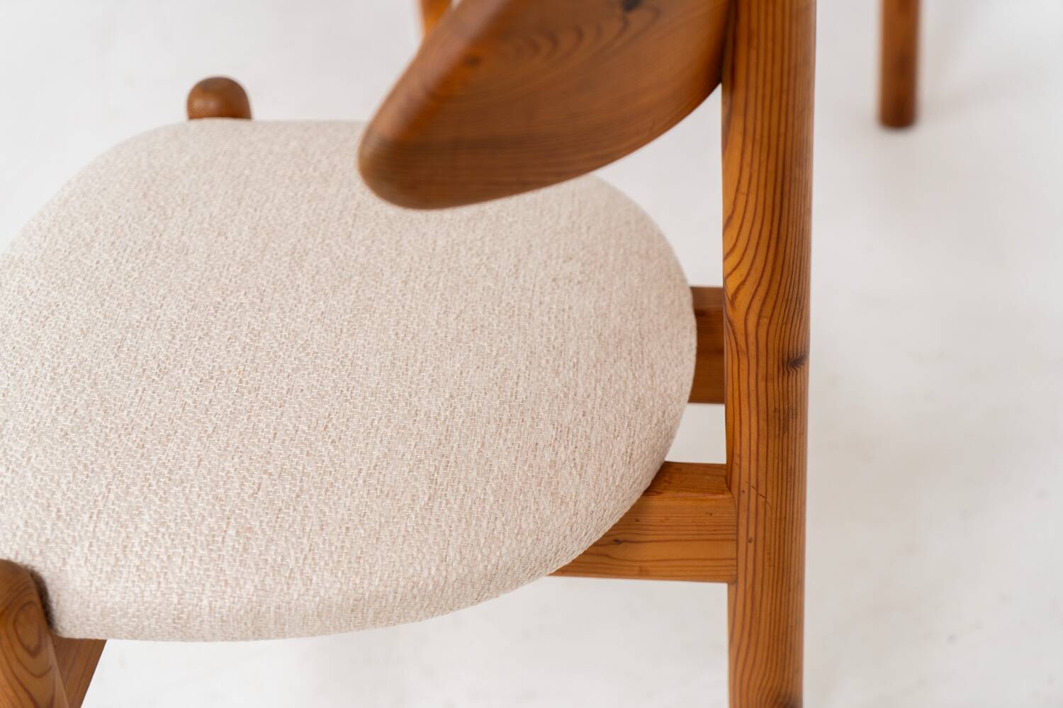 Ensemble de 4 chaises en pin par Vamdrup Stolefabrik (Danemark, années 1970).