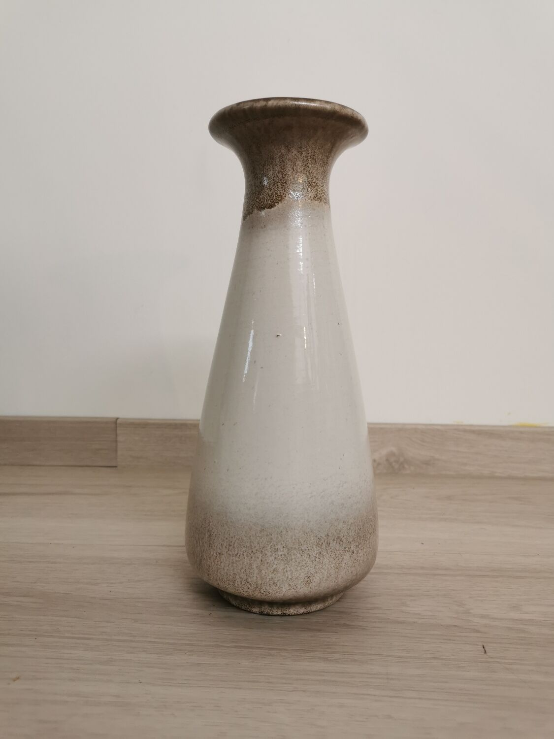 White Scheurich ceramic vase