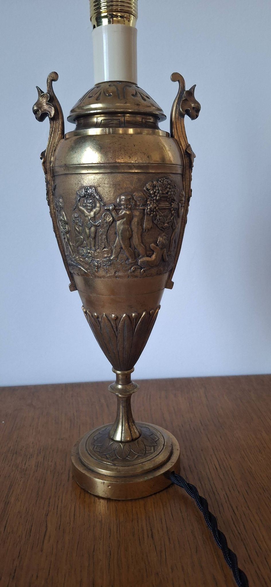 Pair of lamp feet
