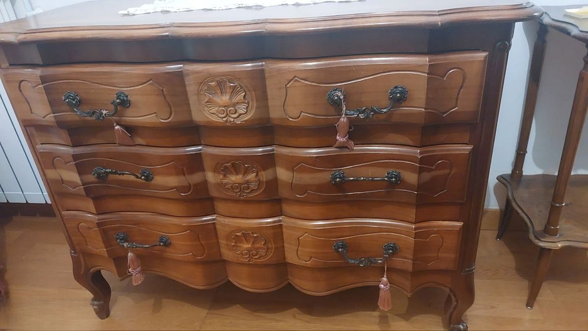 Commode style régence