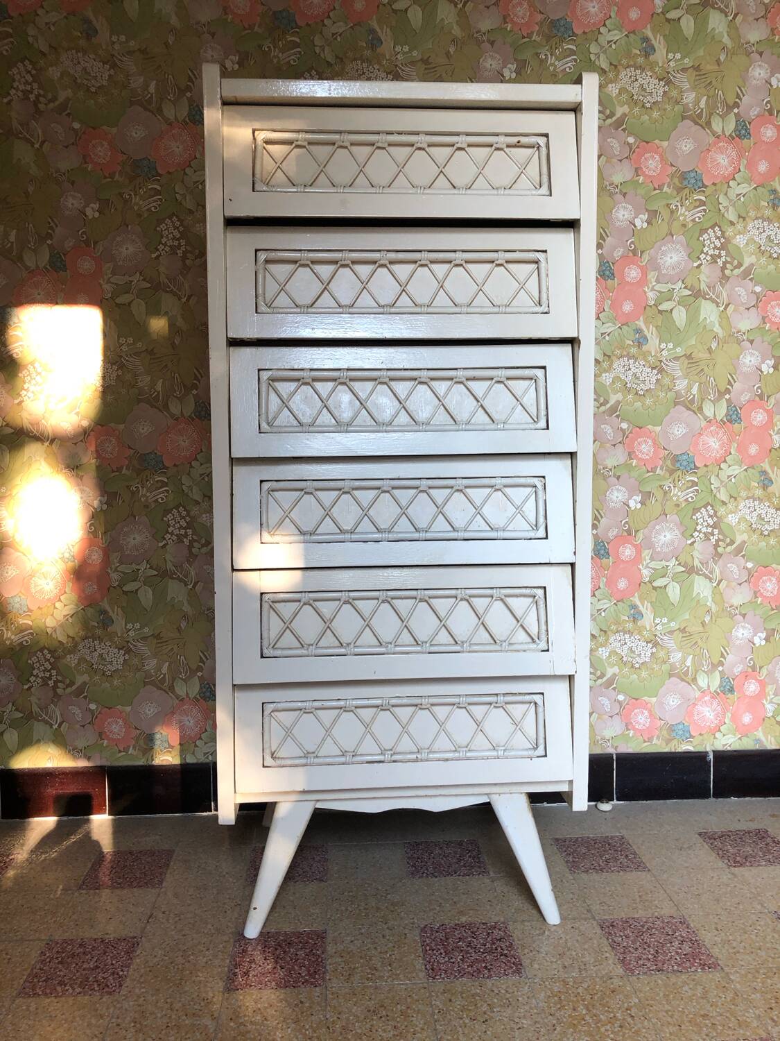 Vintage chest of drawers