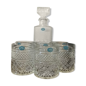 Whisky service glasses and decanter