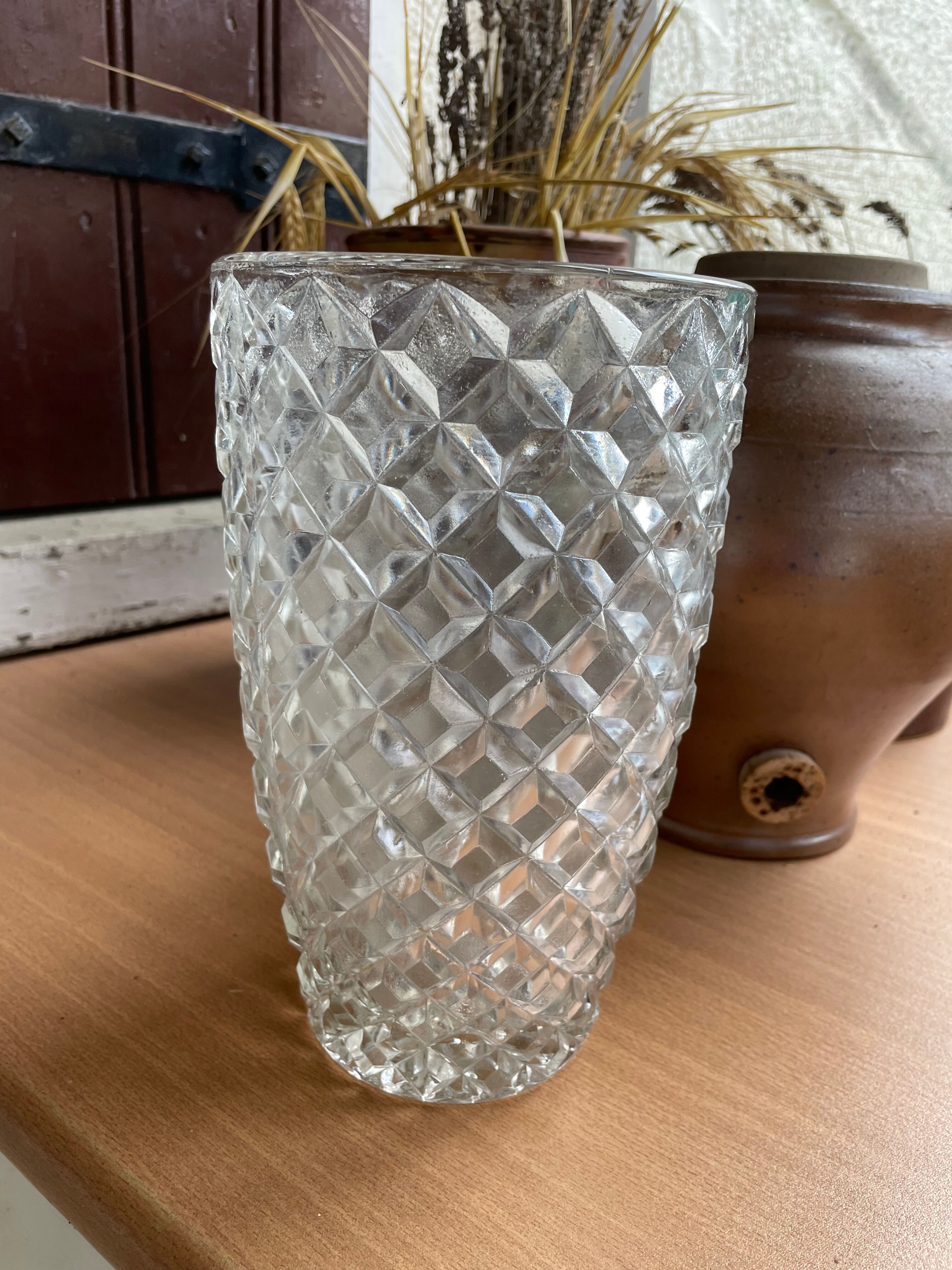 Vase vintage transparent glass diamond tips
