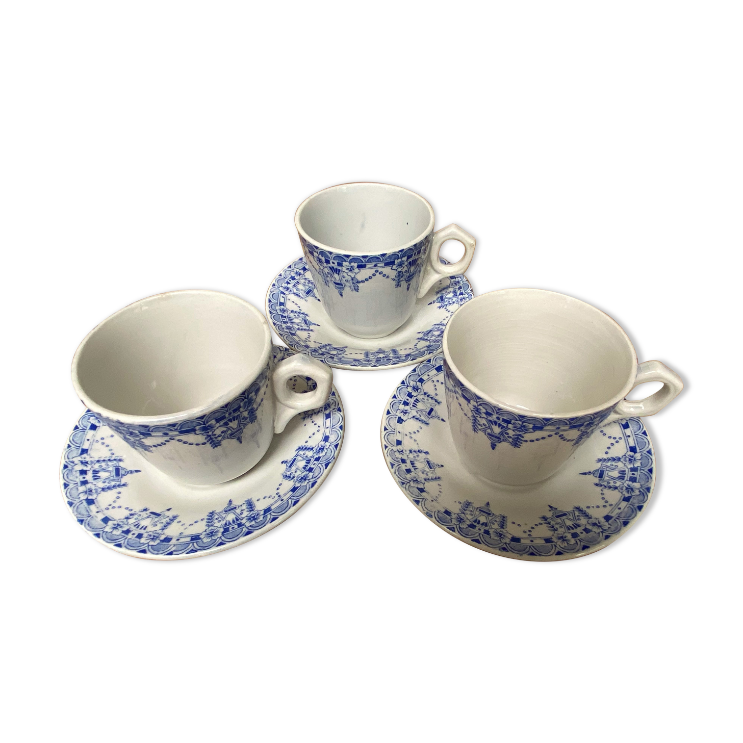 Set of 3 tea cups and their earthenware cups