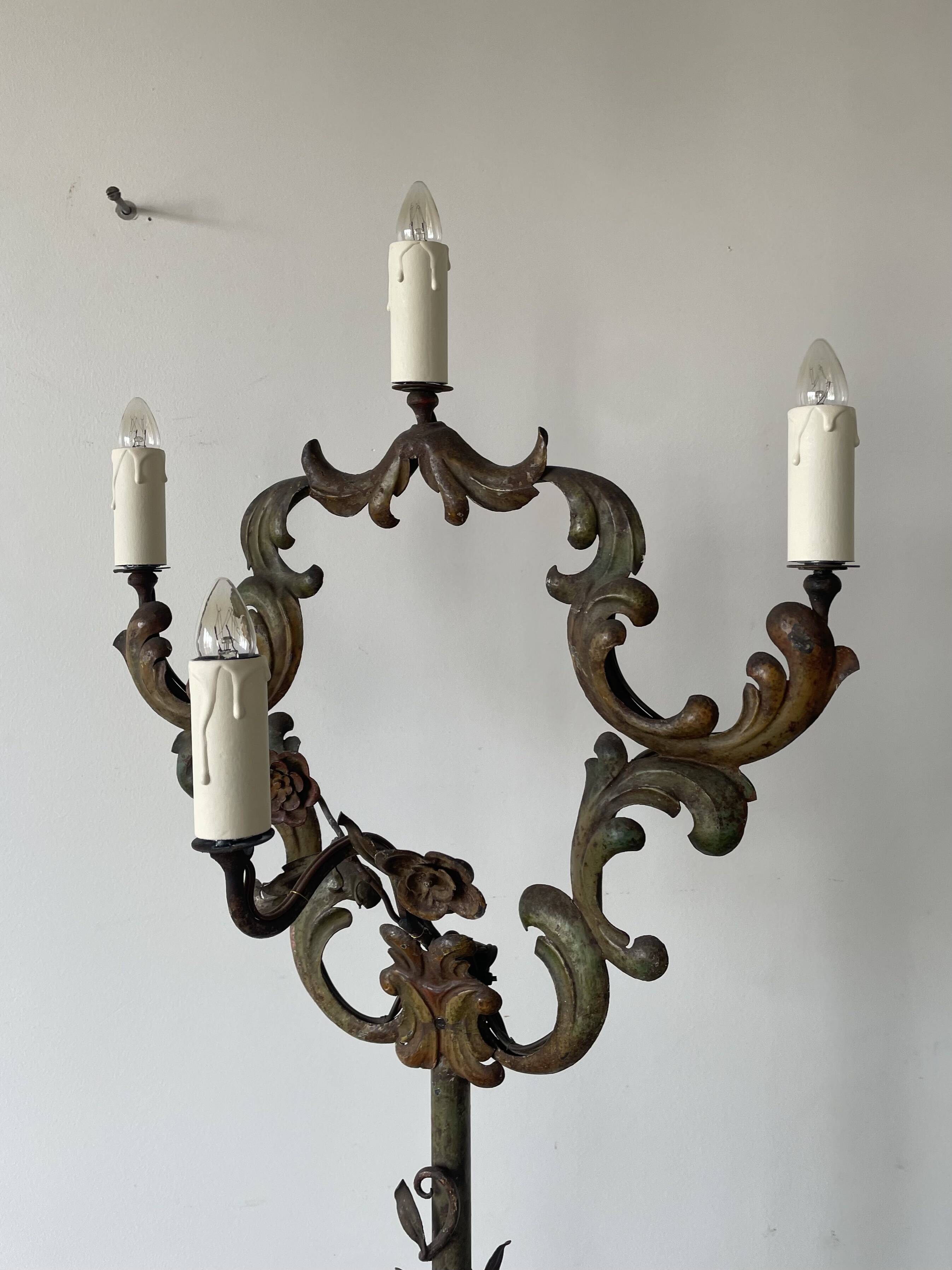 Florentine floor lamp in old painted sheet metal