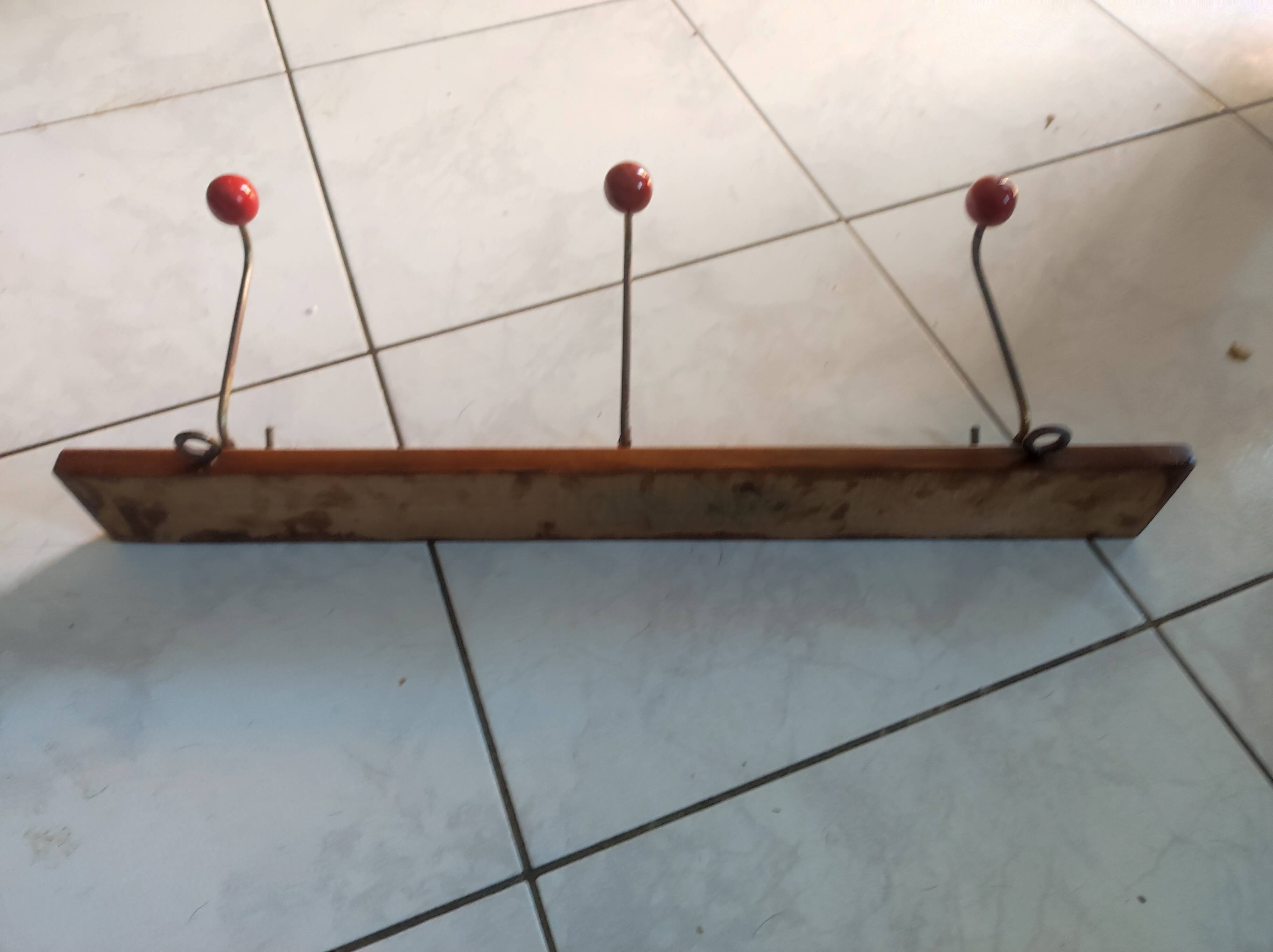 Cloakroom door wall coat steel balls wood 3 hooks