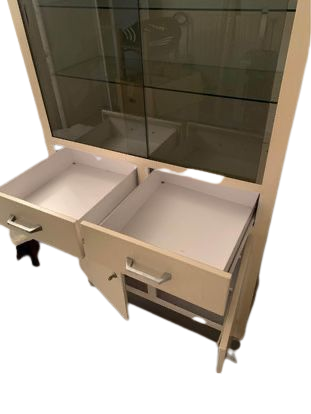 Armoire médicale vitrée