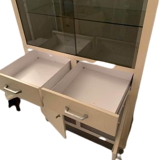 Armoire médicale vitrée