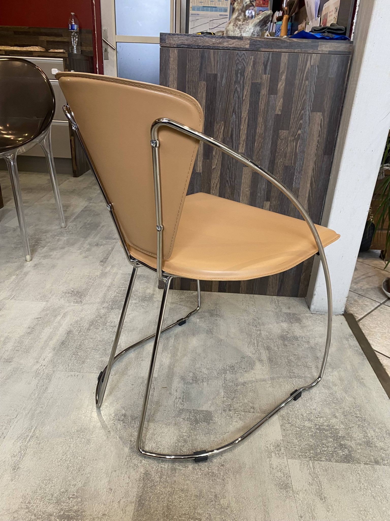 1 Linda armchair chair by Arrben in camel brown leather with a chrome steel frame.