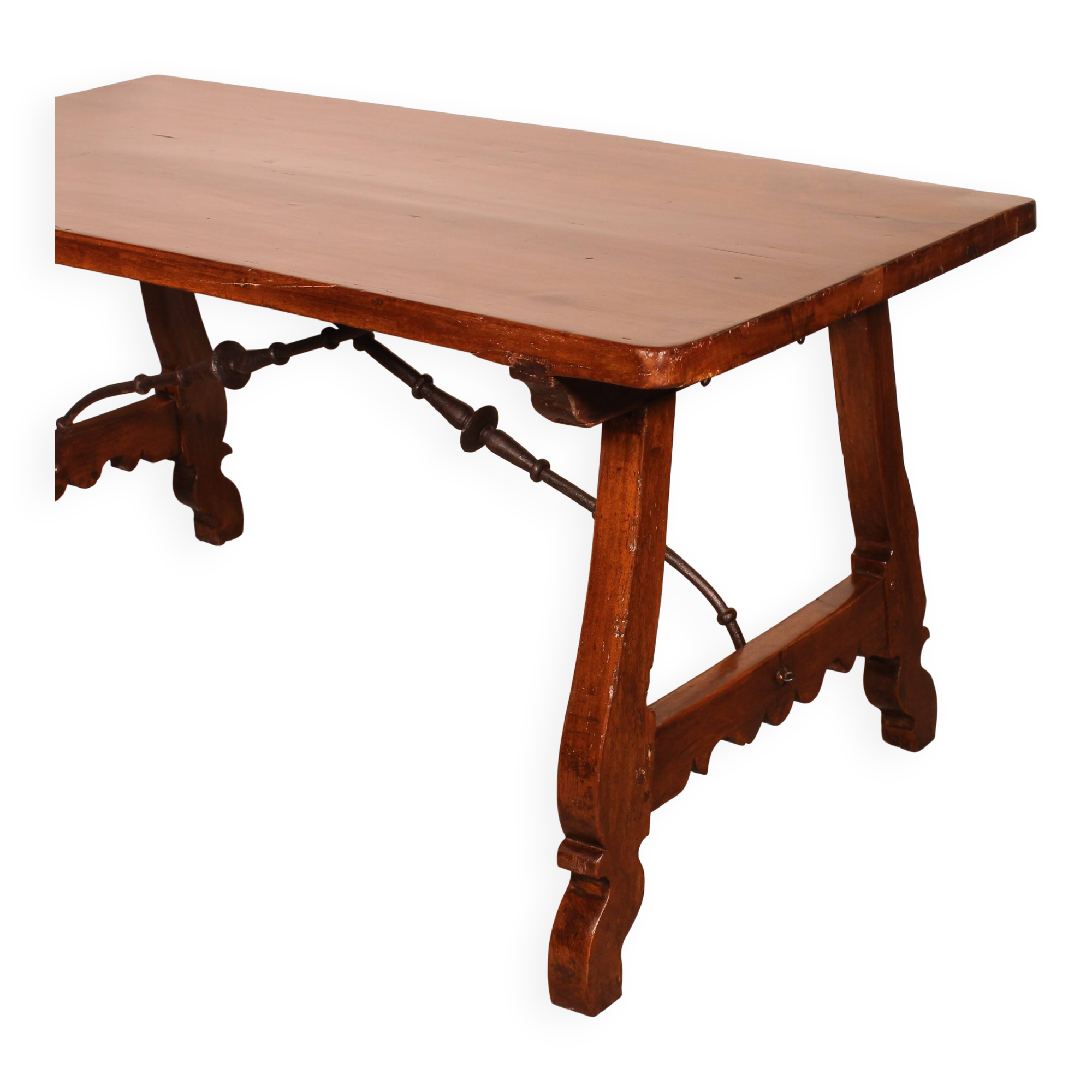 Spanish Table in Walnut from the 17th Century