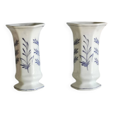 Pair of Dutch jarrones – ceramica delft
