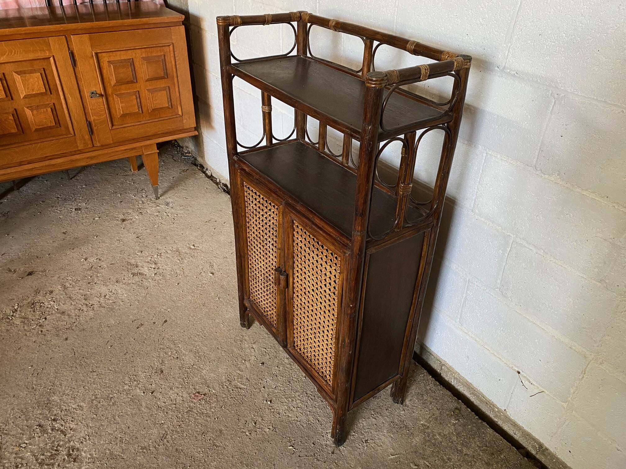 Meuble de rangement en rotin tissé et bambou vintage années 70