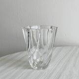 vase en verre épais torsadé.