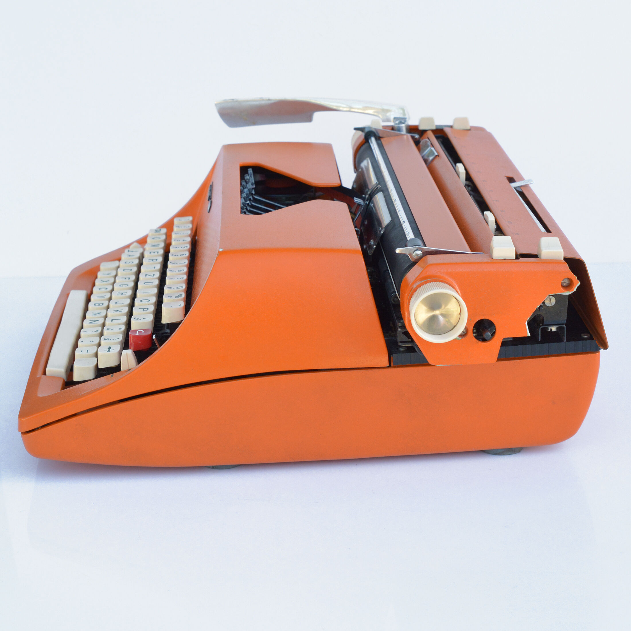 Typewriter Consul 2224 Czechoslovakia 1972