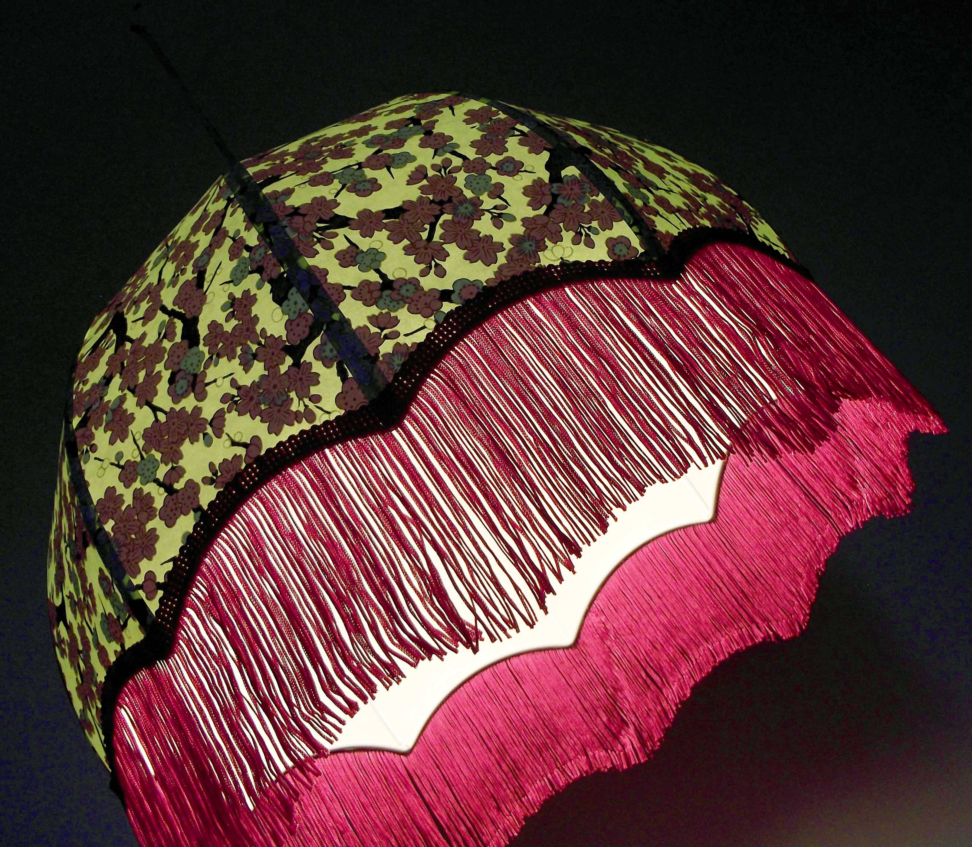 Retro fringed pendant light "Erina".