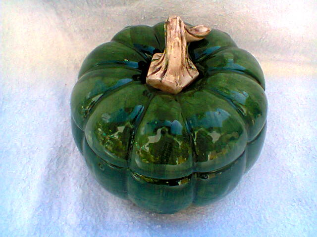 Earthenware ceramics trinket bowl