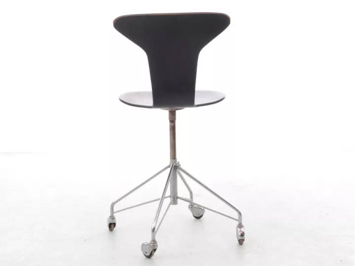Munkegaard Scandinavian chair on wheels, or Swivel chair.