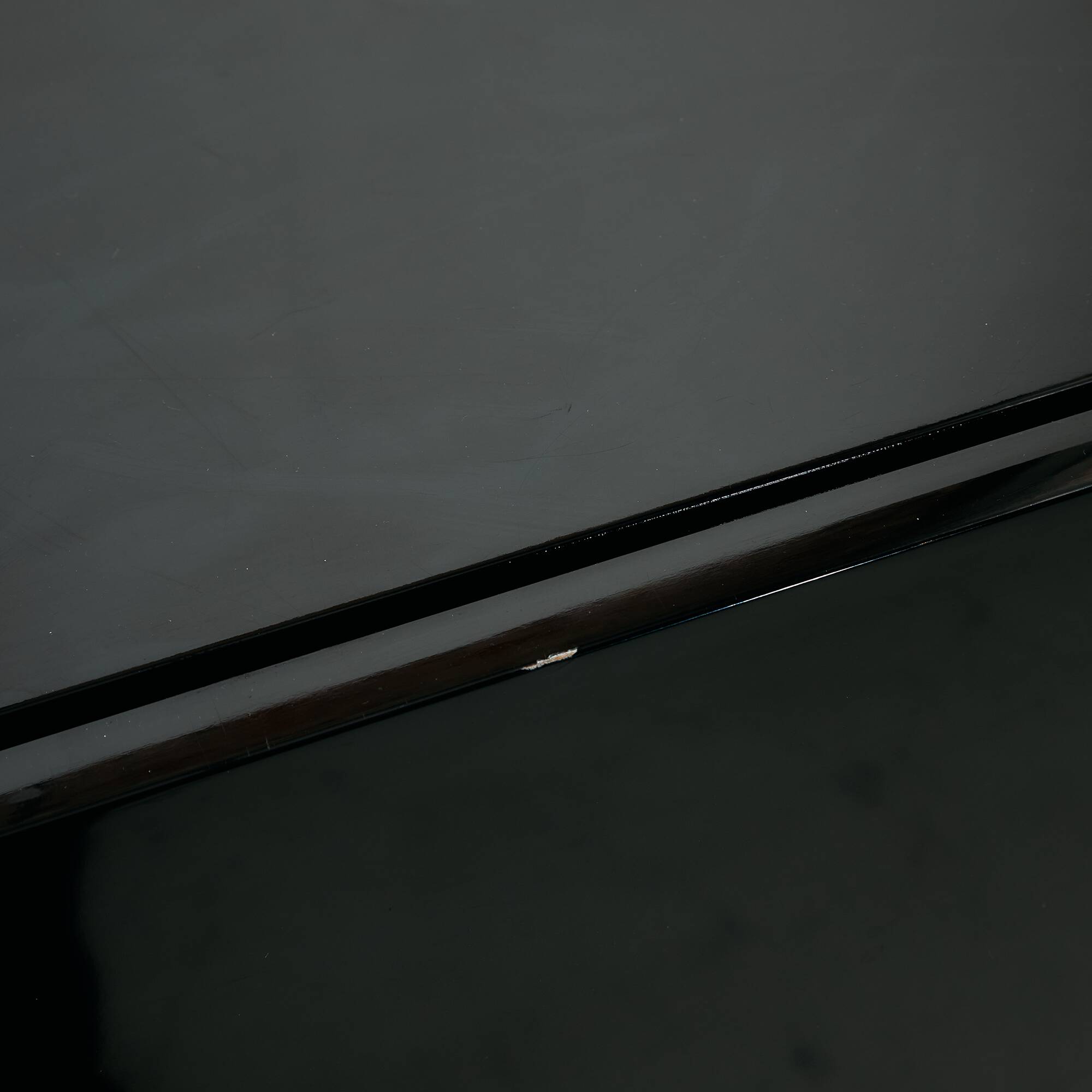 MK10909 High-gloss sideboard