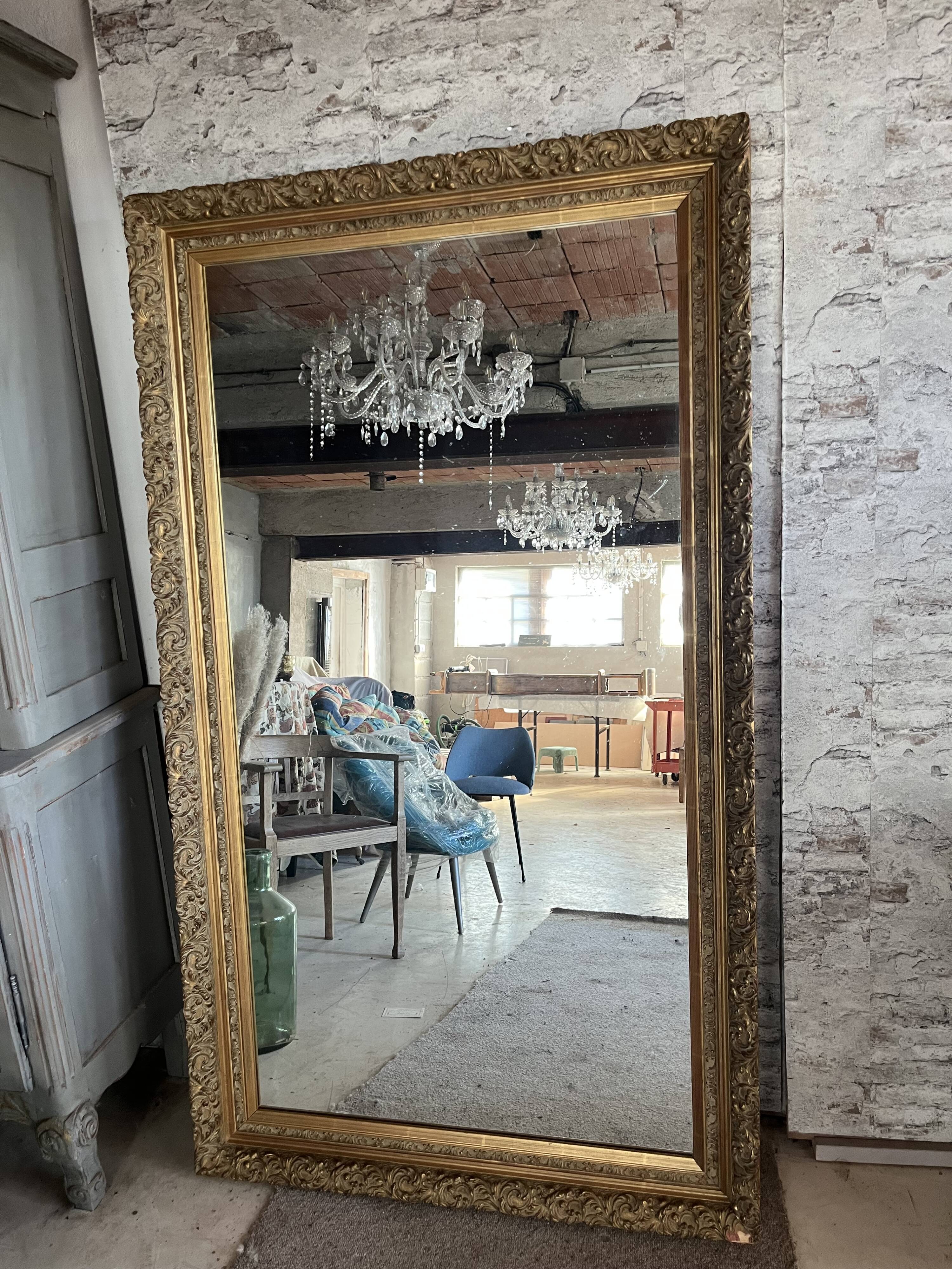 Antique Louis XV style canapé