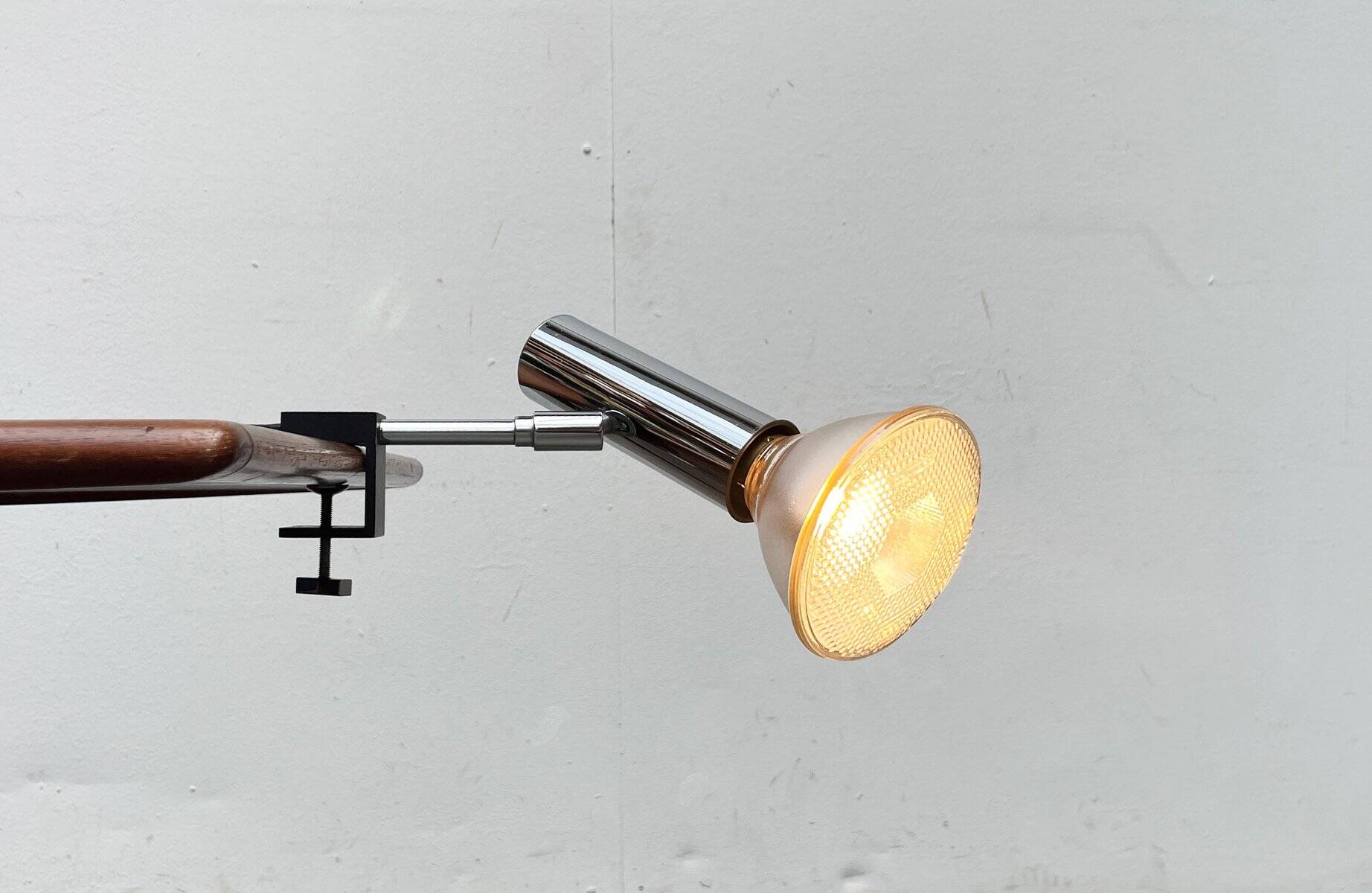 Mid-Century Modern minimalist clamp lamp by Cosack, 1960s.
