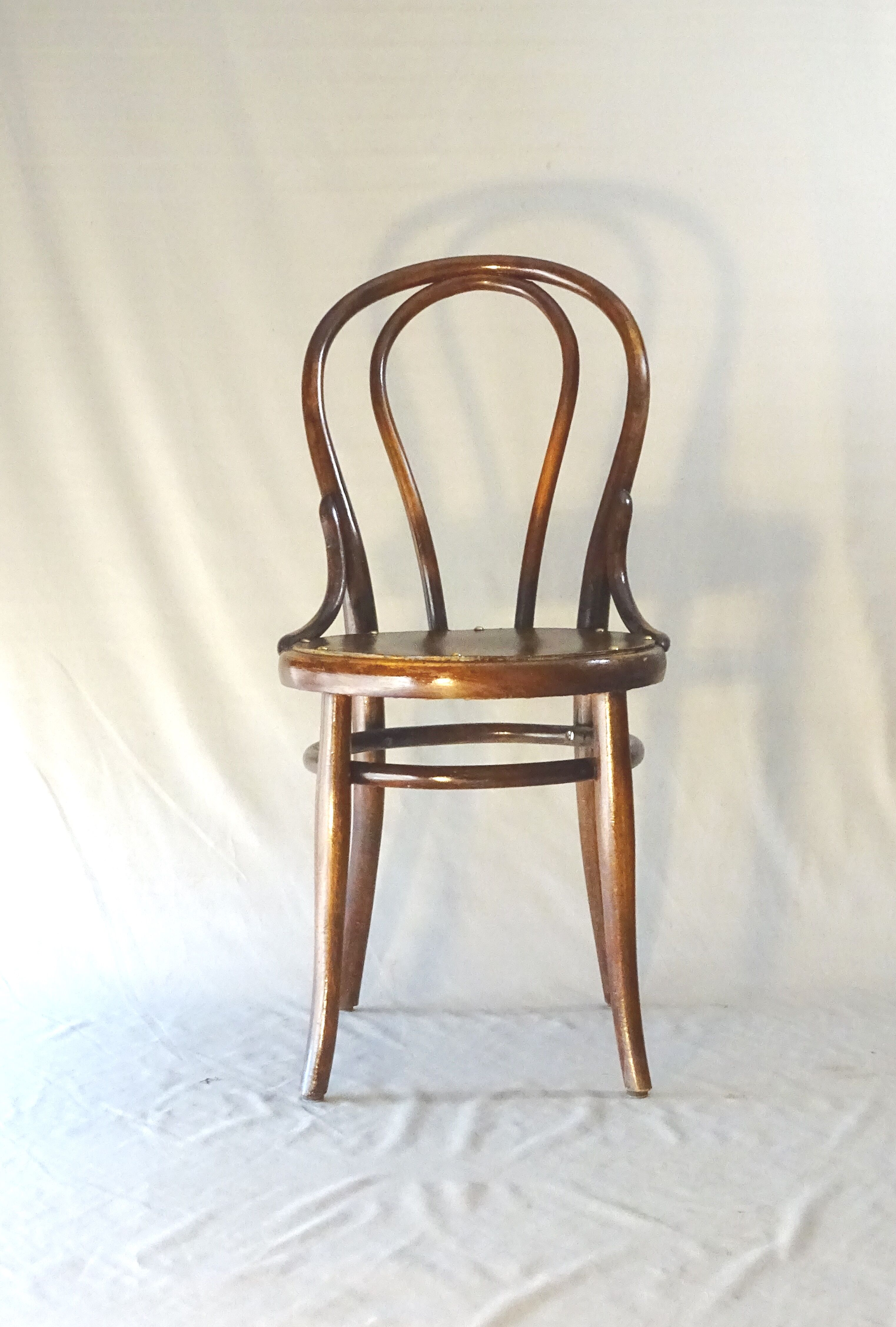 Thonet chair N°18 circa 1880 wooden seat