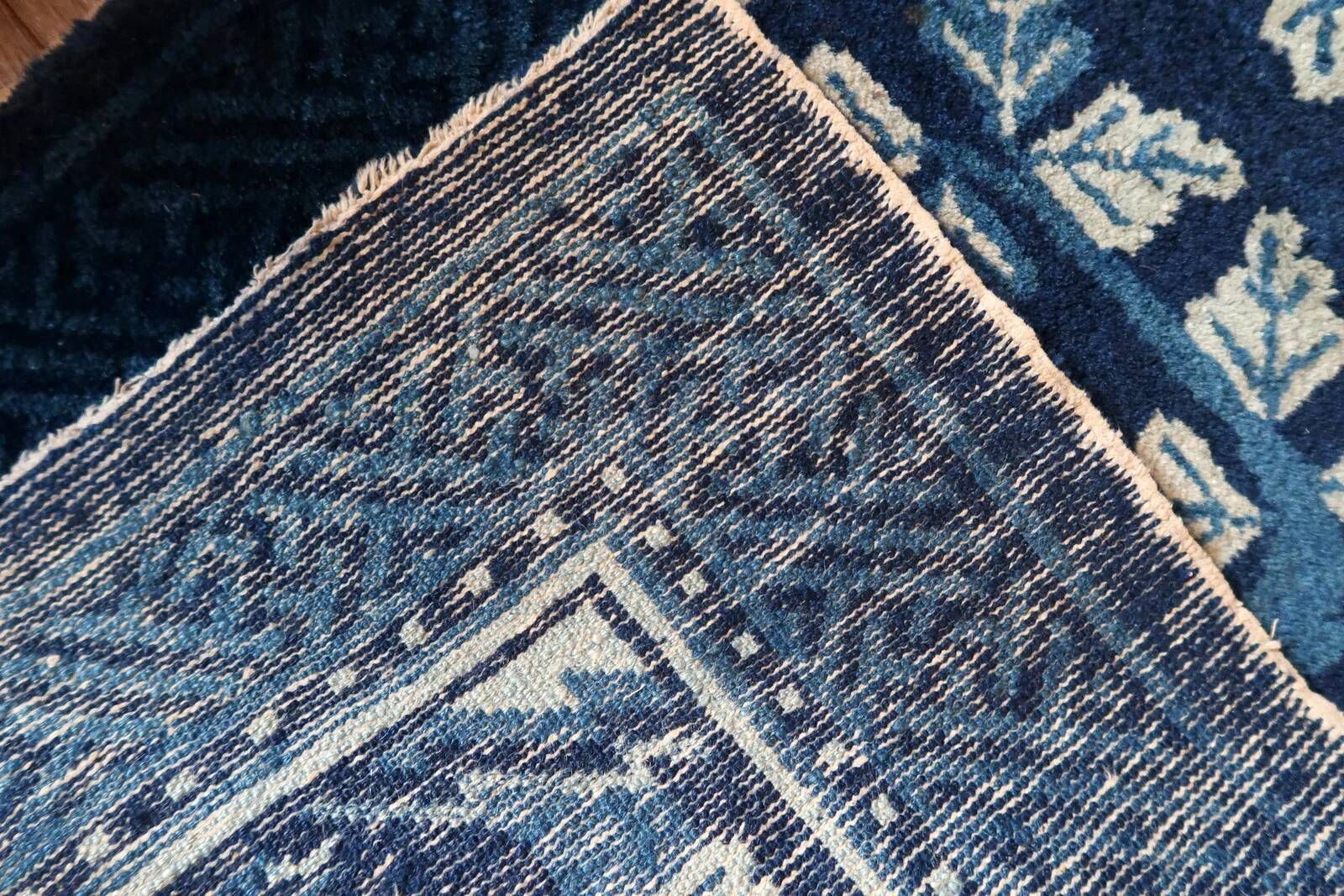 1900s Chinese PaoTao wool rug with deer, blue & ivory, 67 × 131 cm - 1C1306