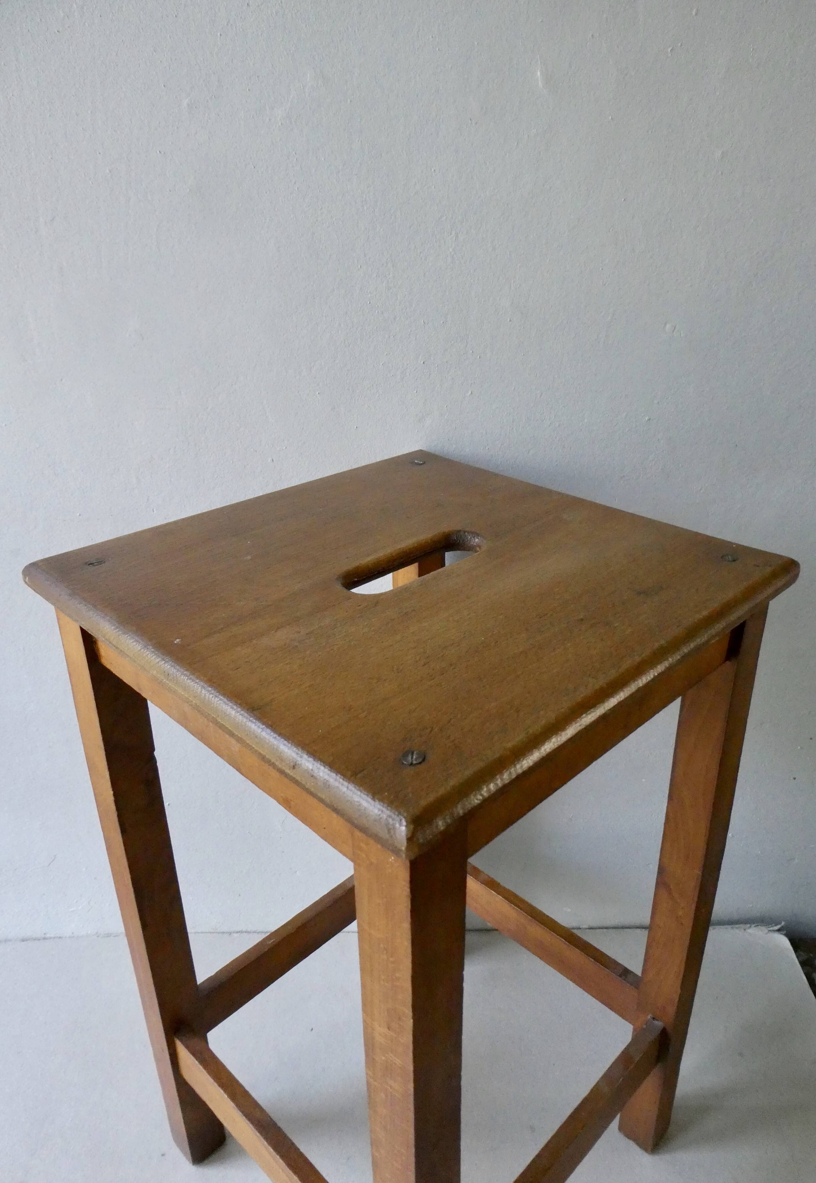 Handle workshop stool, solid wood