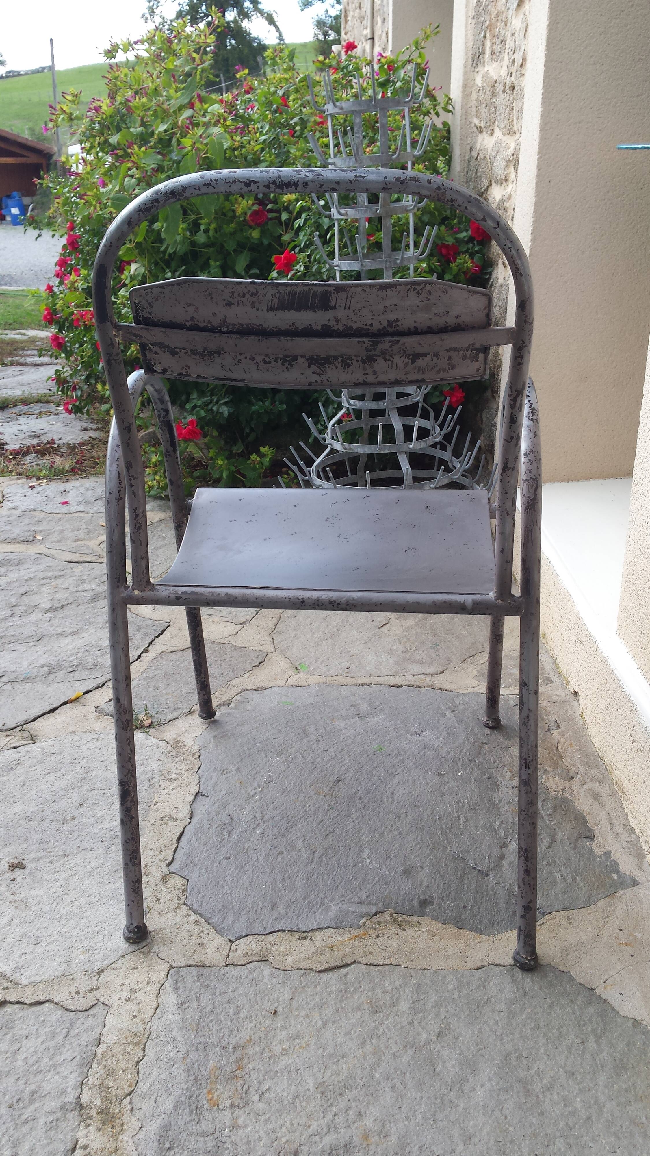 Metal armchair