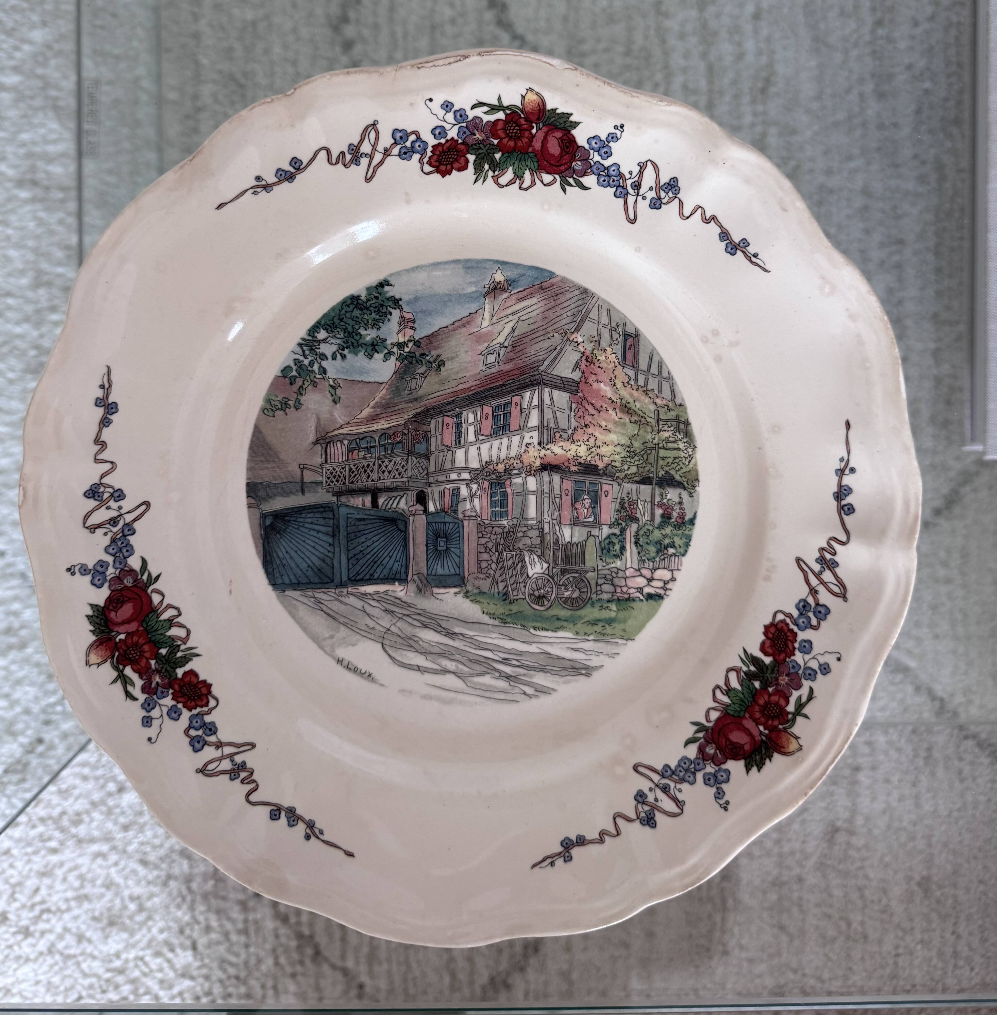 Obernai plates by Henri Loux, pottery from Sarreguemines.