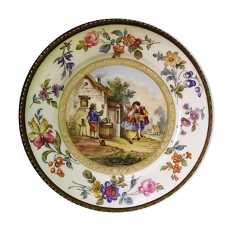 Assiette en porcelaine peinte