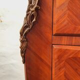 Louis XV-style weekly commodity