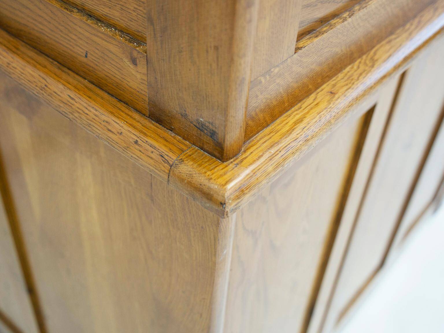 Oak roll-top desk with drawers