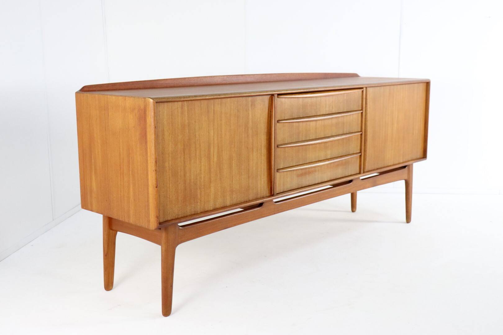 Sideboard Svend Aage Madsen for K. Knudsen & Søn