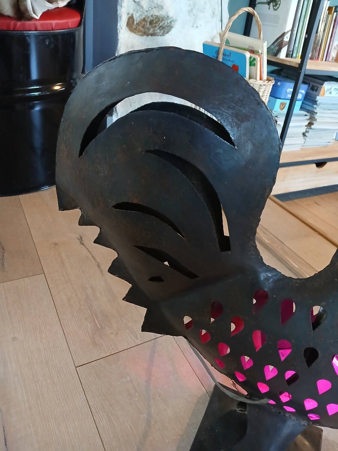 Wrought iron table lamp/rooster