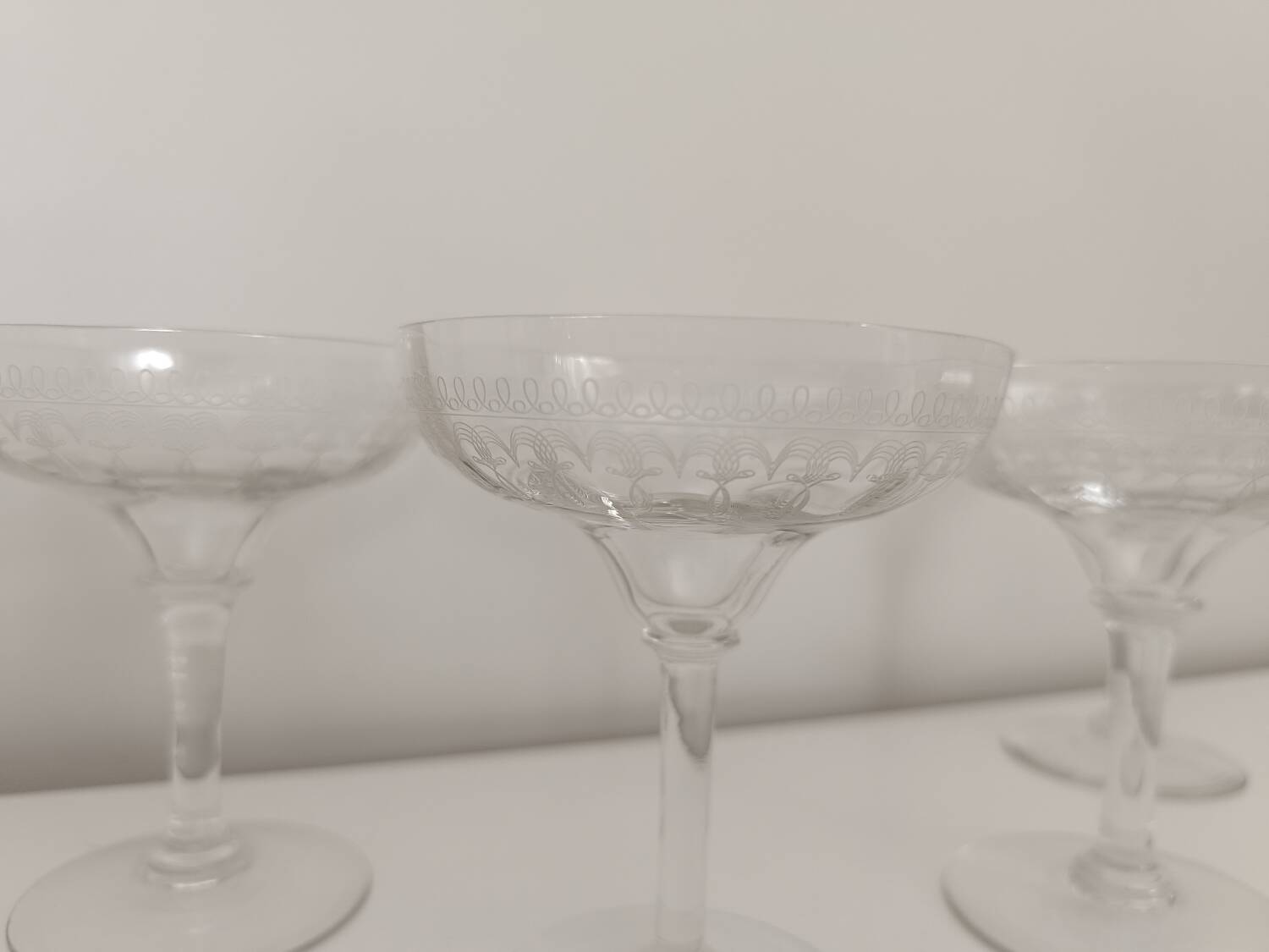 Set of 4 vintage chiseled crystal champagne glasses