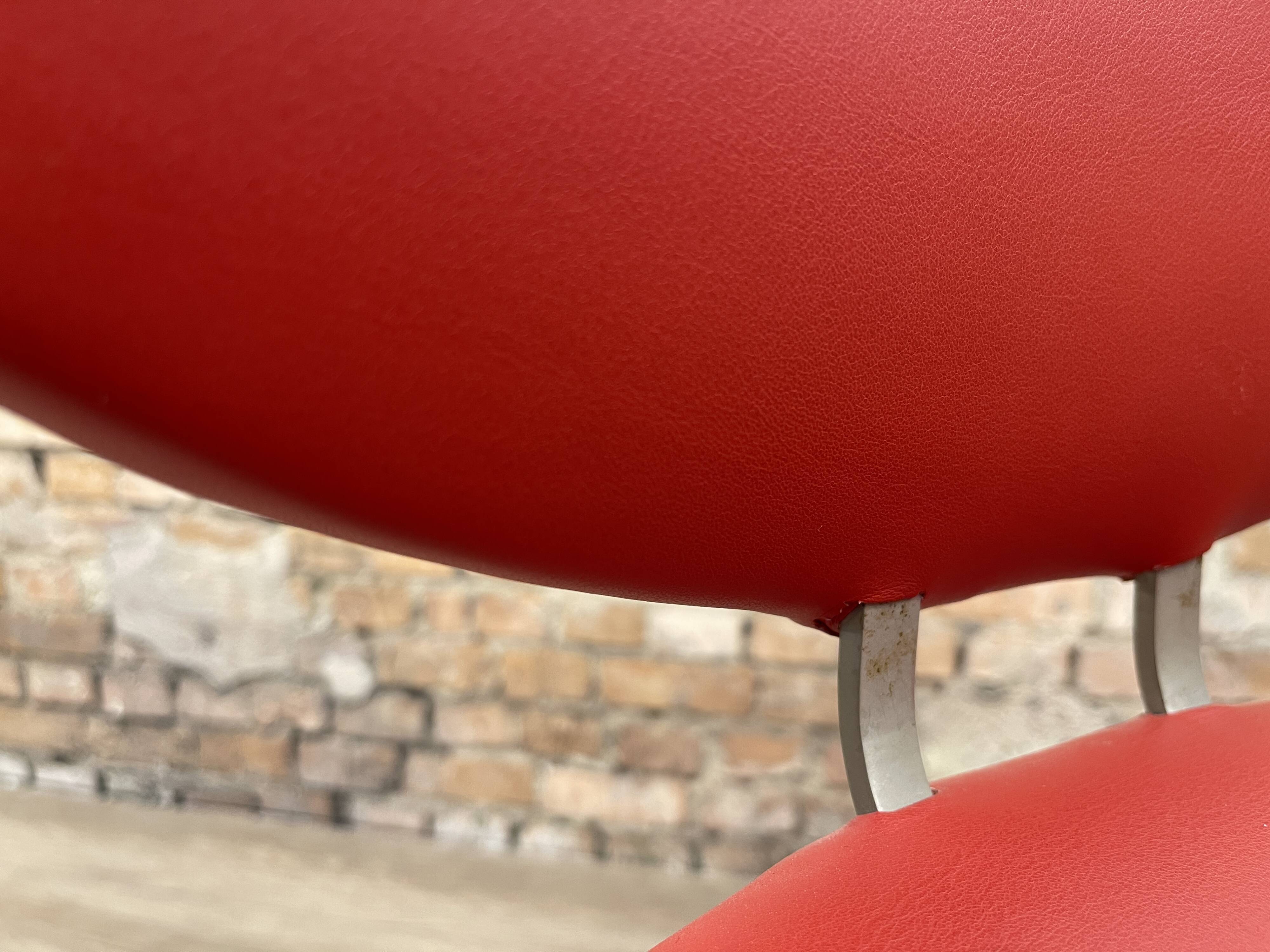 First edition "Big Tulip" Artifort model F551