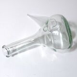 Ancienne carafe à vin en verre