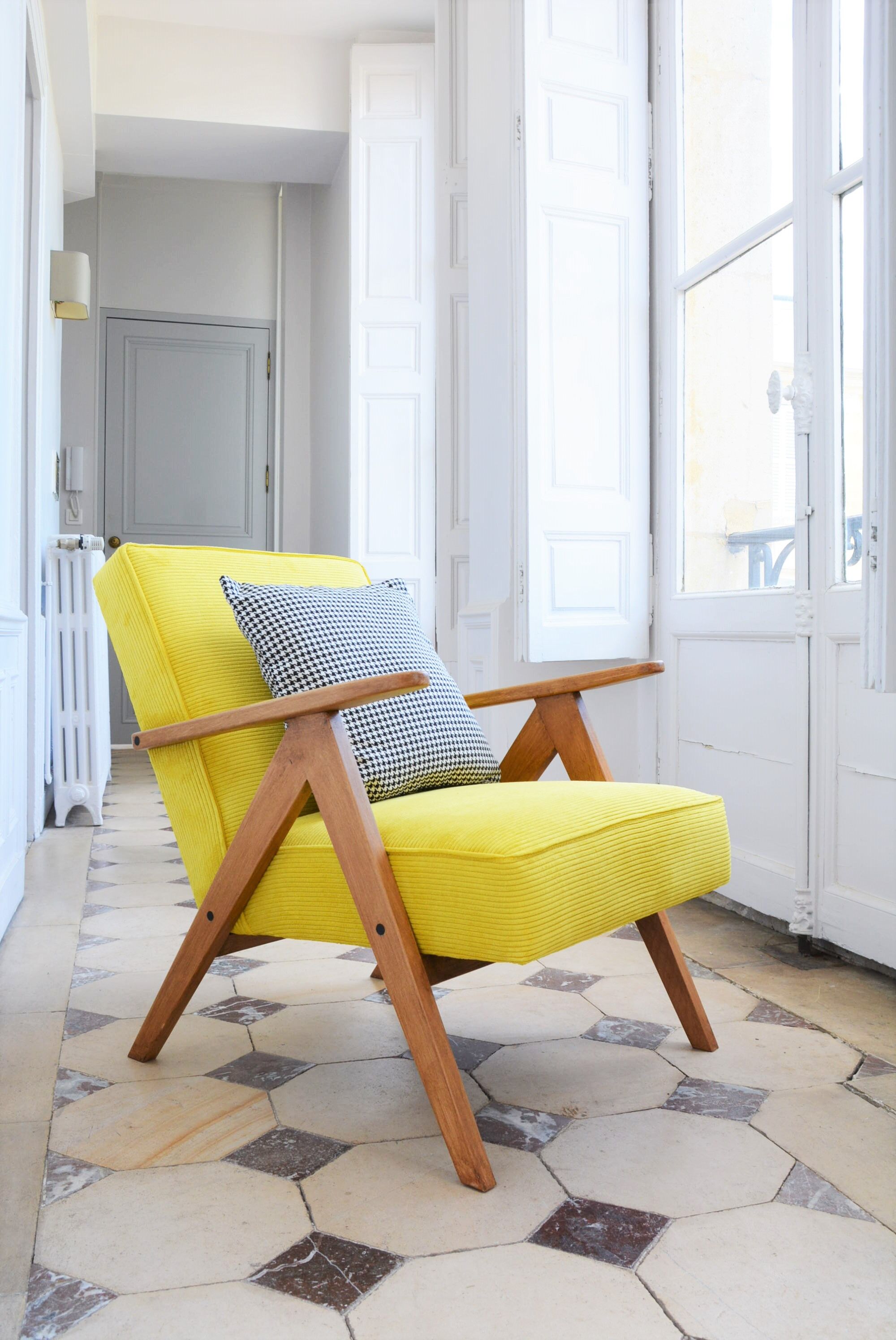 Kompas armchair yellow ribbed velvet