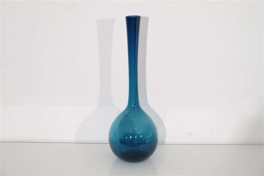 Blown glass vase by Arthur Percy 1970