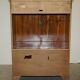 Buffet TV en bois d'if Abbey Craft Mid-Century Modern détails Sheraton