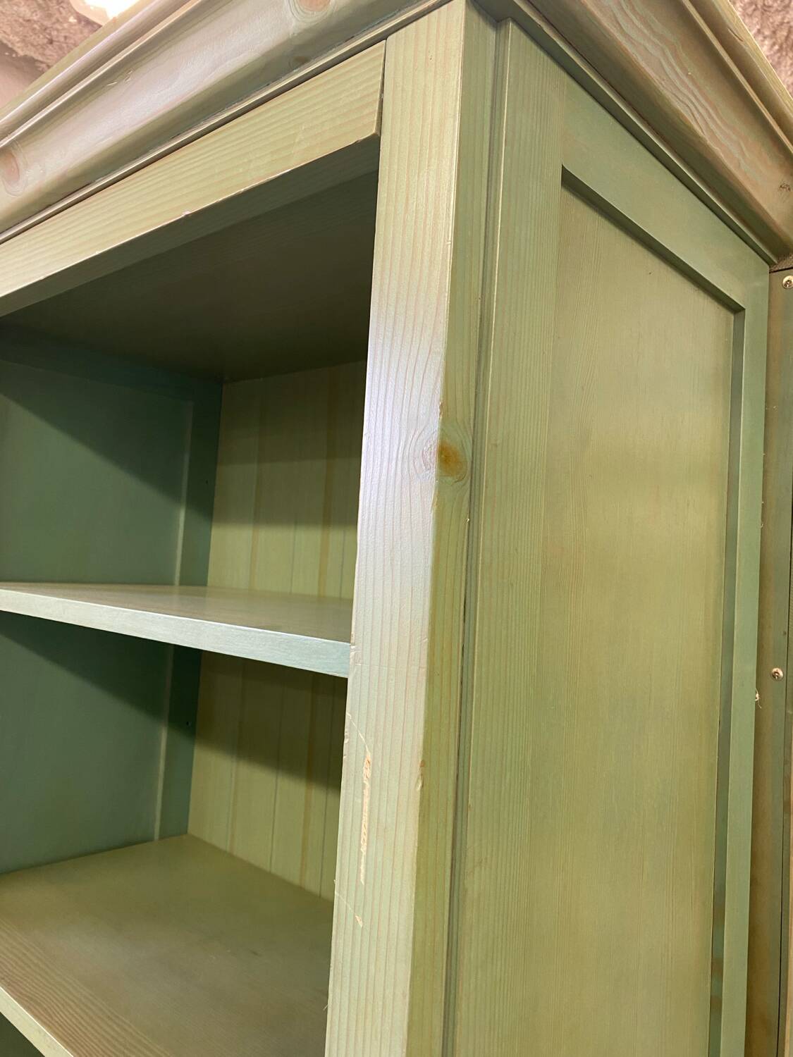Bibliothèque étagère vintage verte en bois massif