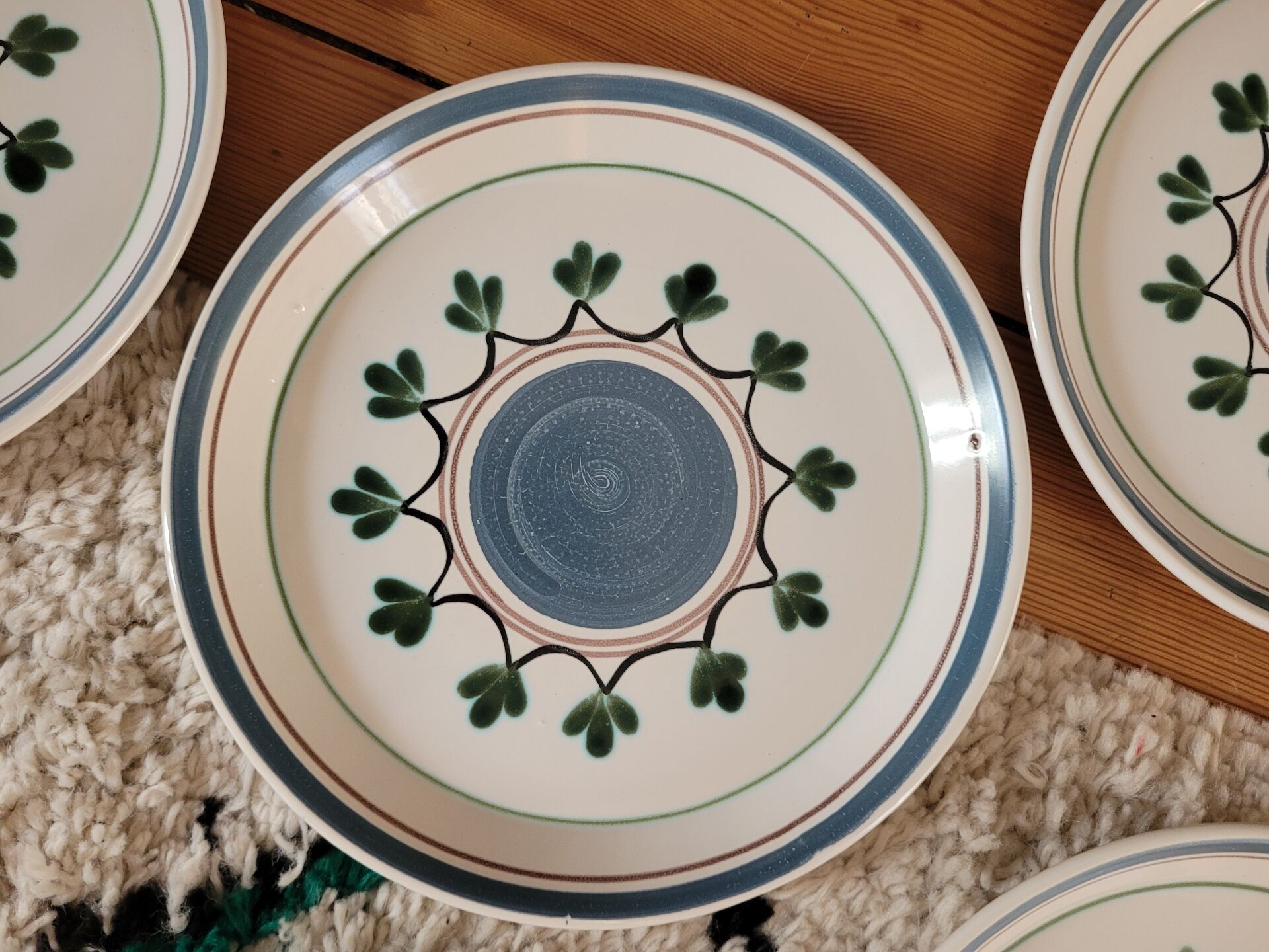 Lot no. 2 of 6 dessert plates MBFA Pornic