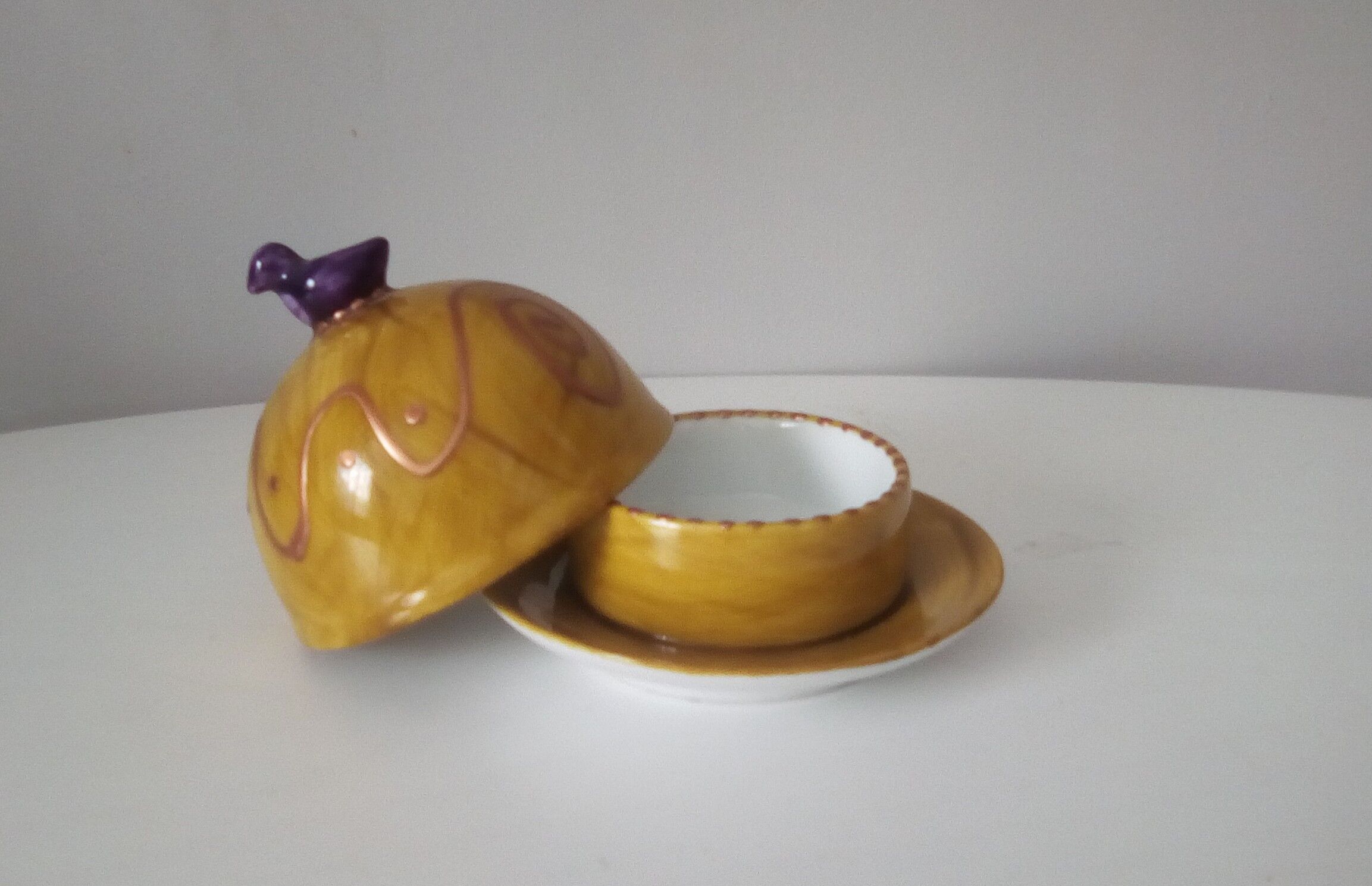 Handcrafted porcelain photophore bougeoir