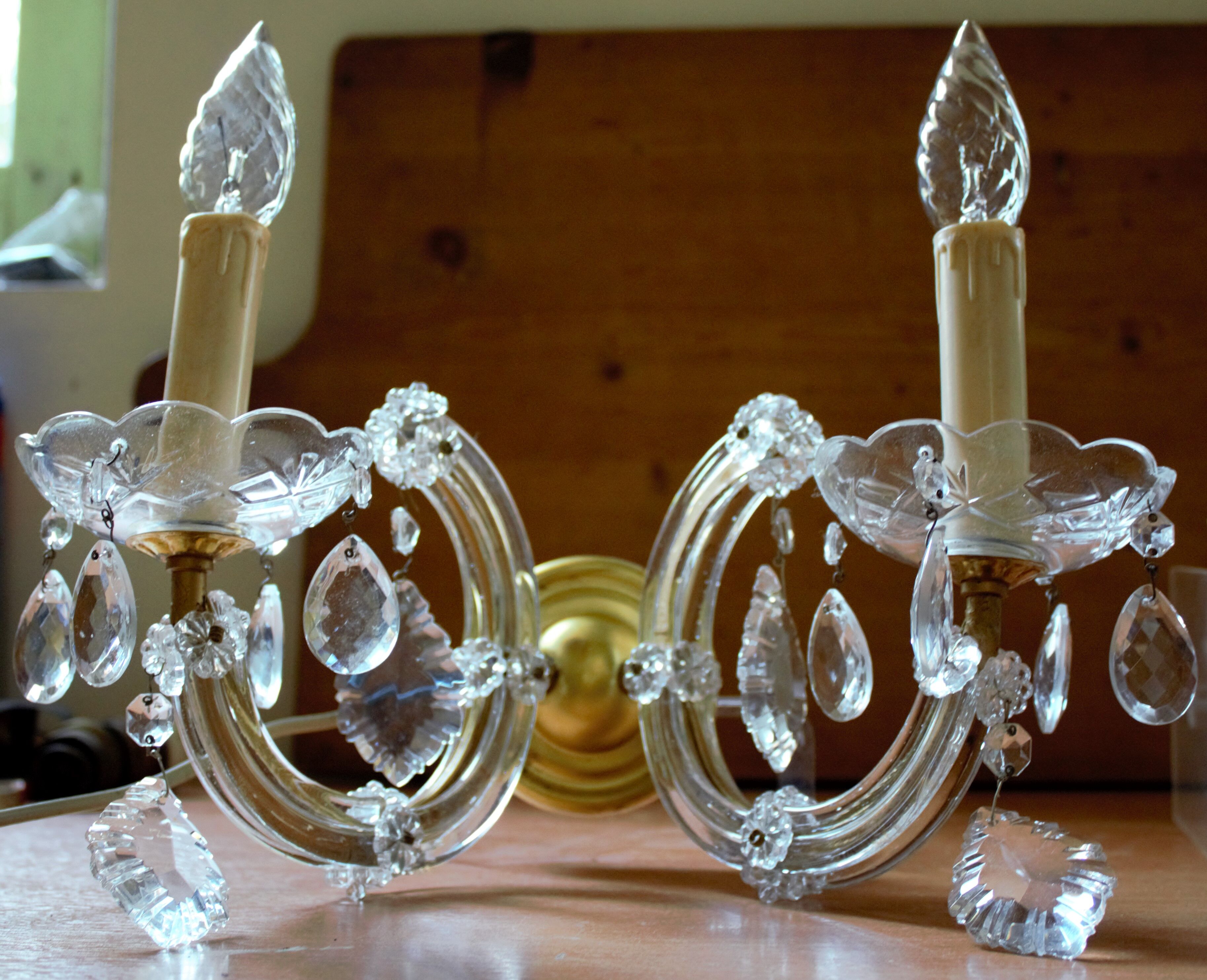 Old set of 2 Marie Thérése lamps with tassels