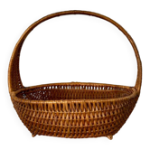 Panier arqué en vannerie