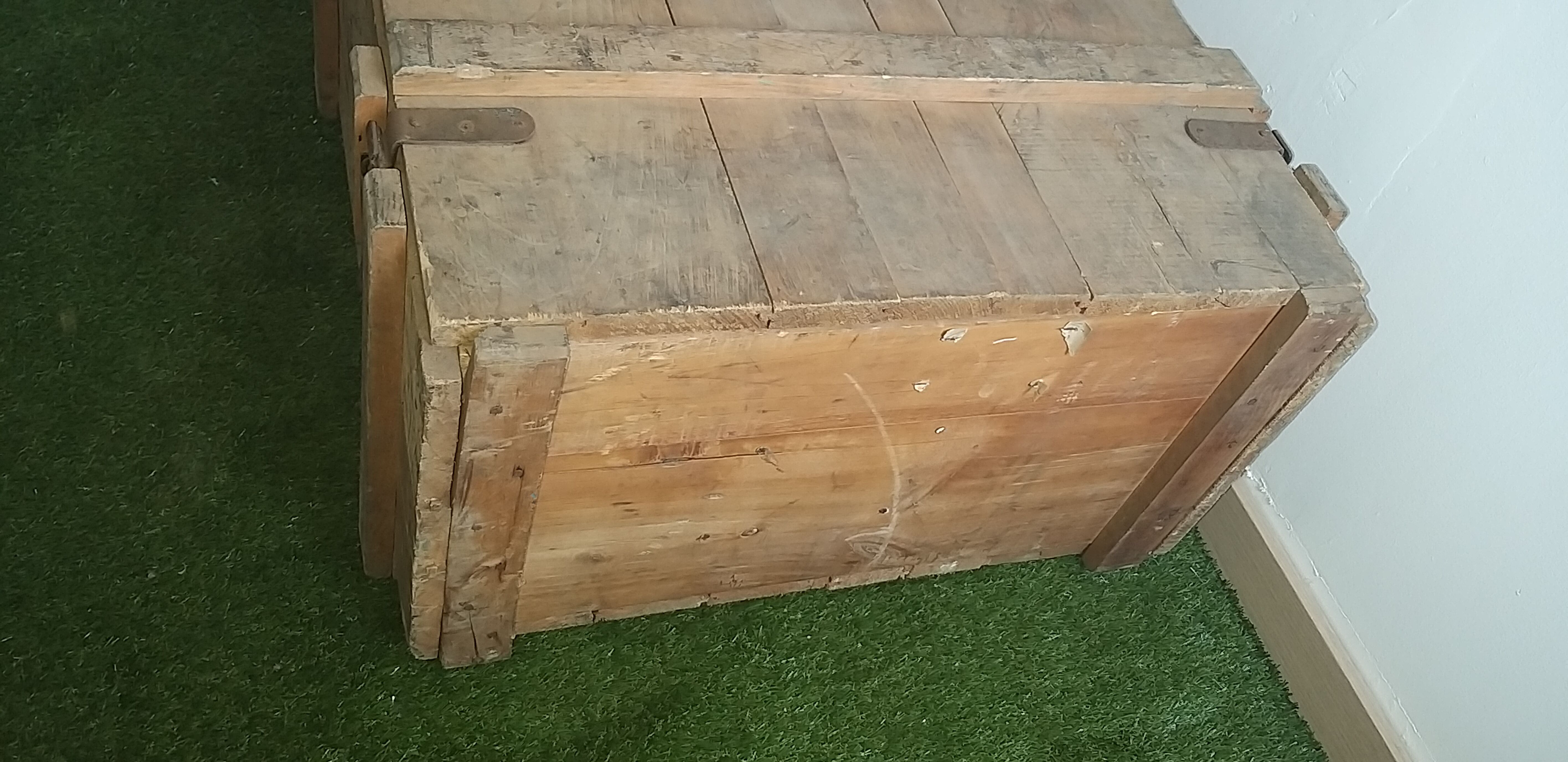 Military wood crate