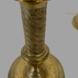 Paire de bougeoirs de style Louis XVI en bronze ciselé et doré - XIXe siècle