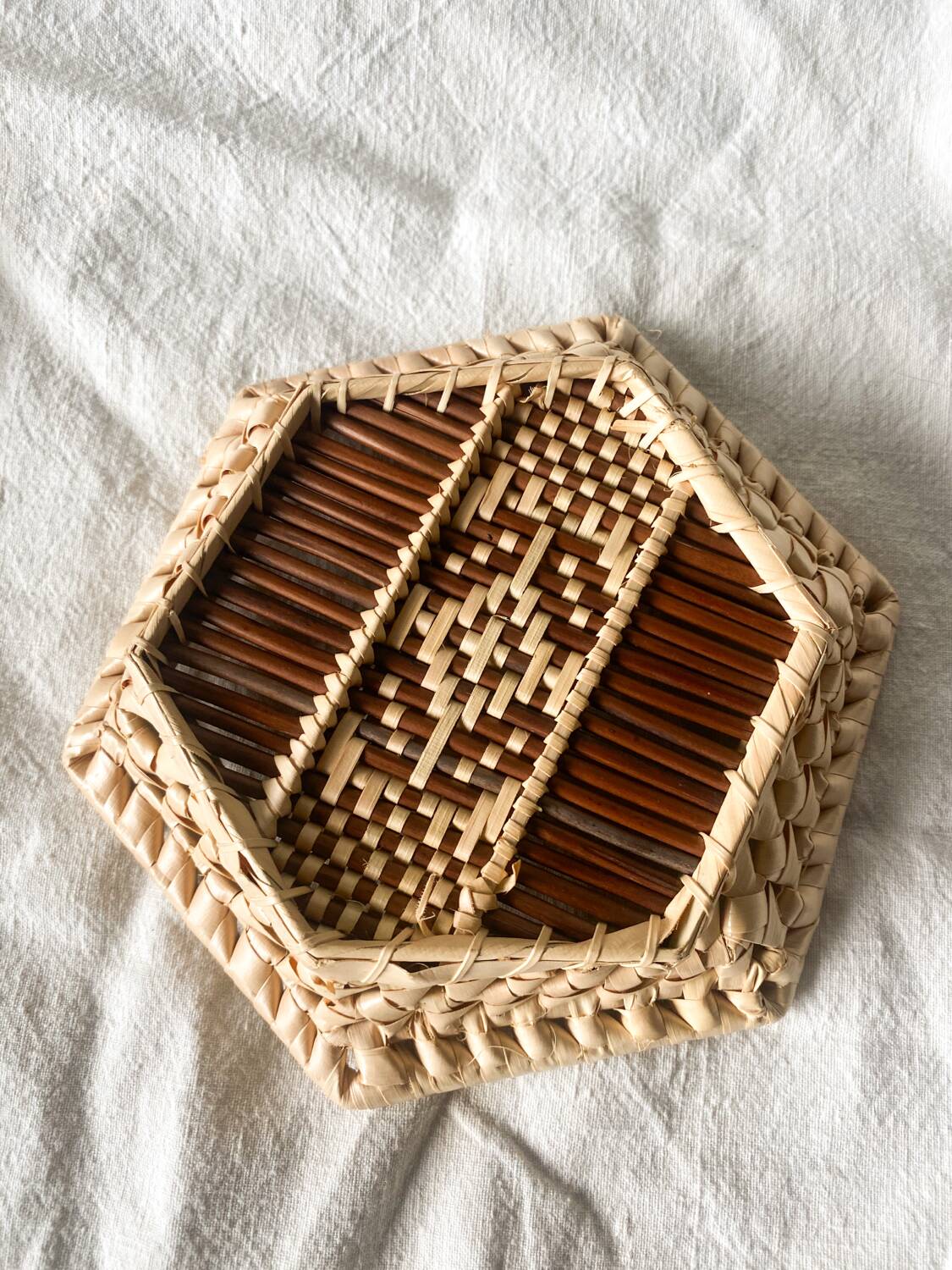 Panière en rotin et osier